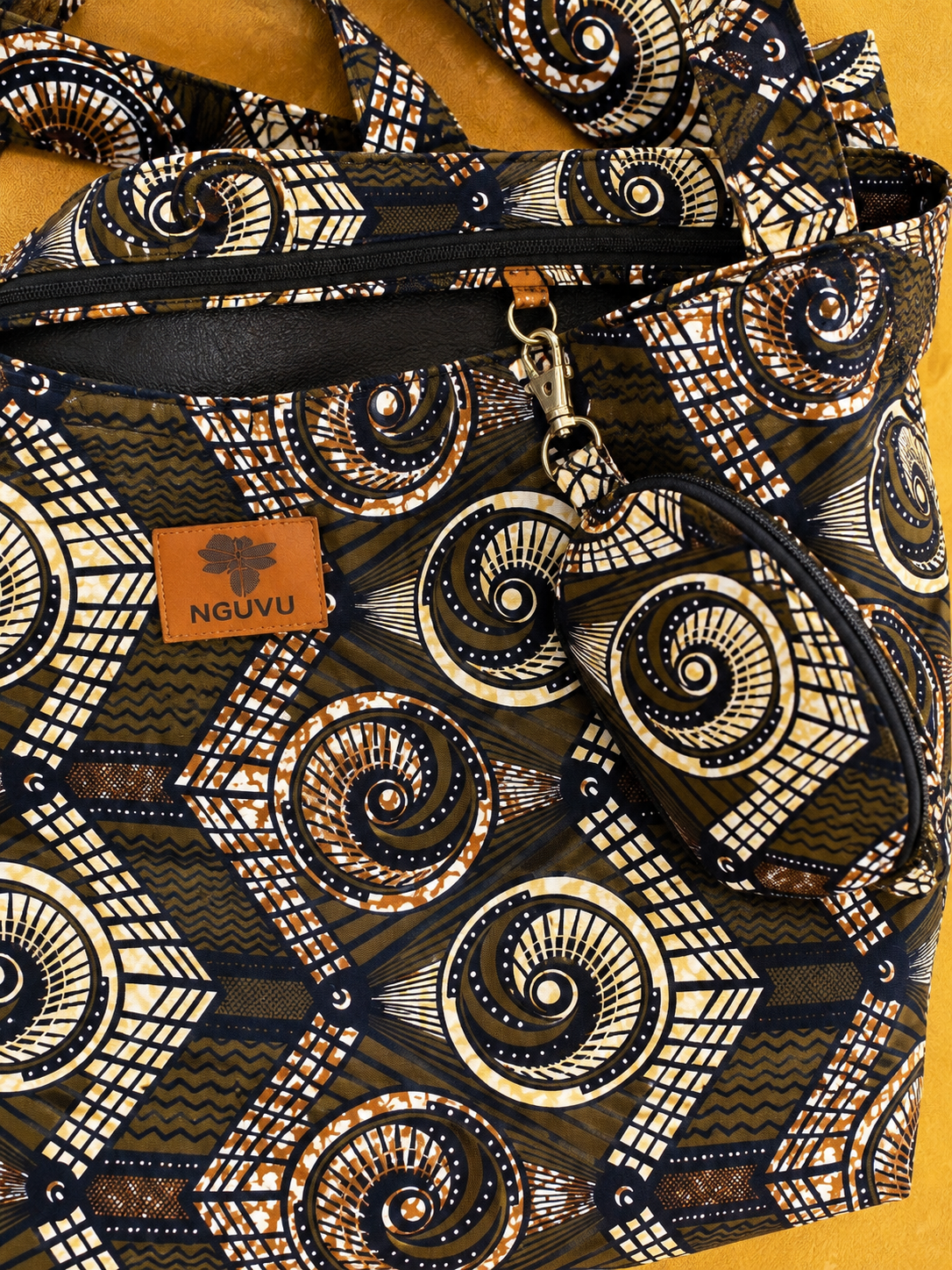 Kivuli — Pouch